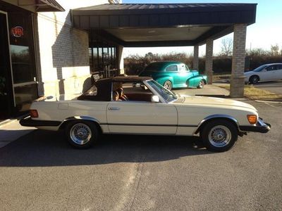 1977 Mercedes-Benz 450SL Roadster Both Tops - Click to see full-size photo viewer